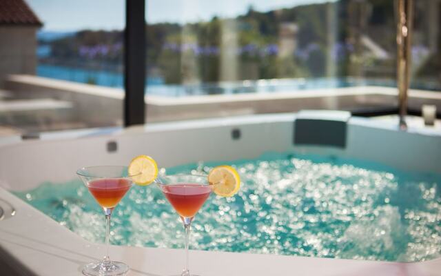 Beachfront Villa Azzurro With Pool
