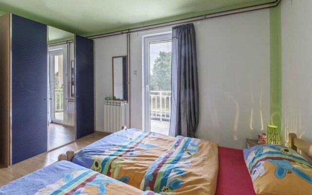Amazing Apartment in Fazana With Wifi and 2 Bedrooms