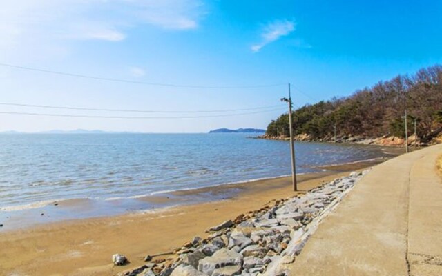 Ganghwa Plumeria Pension