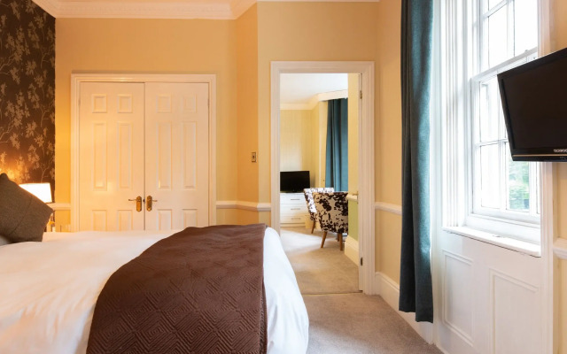 Woodlands Lodge Hotel