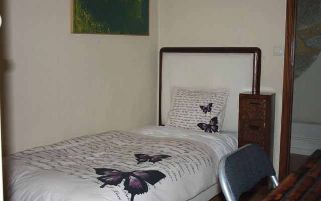 Residencia Pedra Antiga