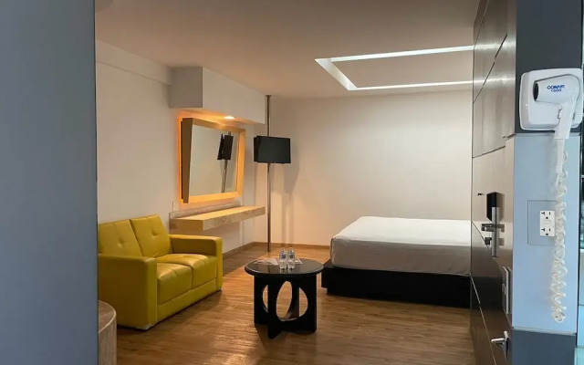 NewPort love hotel
