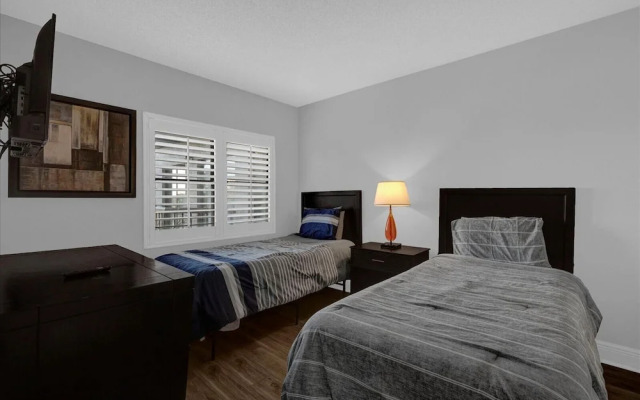 Premium Condos near Universal Studios