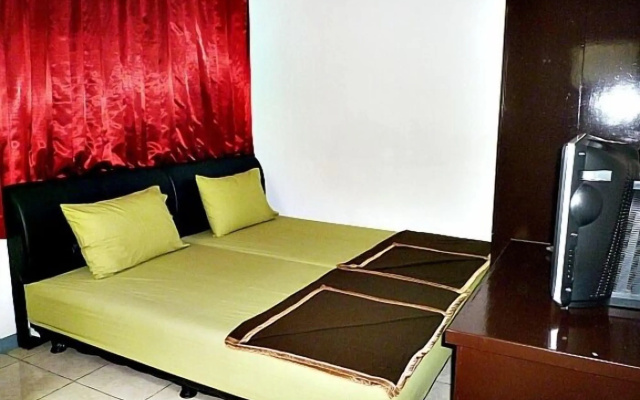 De Sun Pasteur Guest House by HouseinBandung