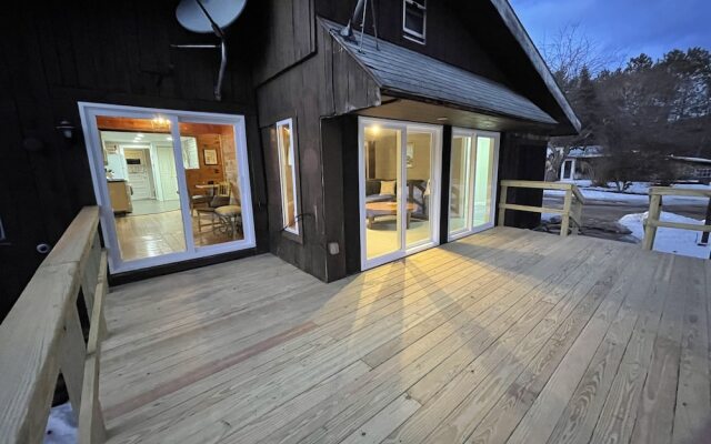 Brookside Hideaway, Brook Road Inn