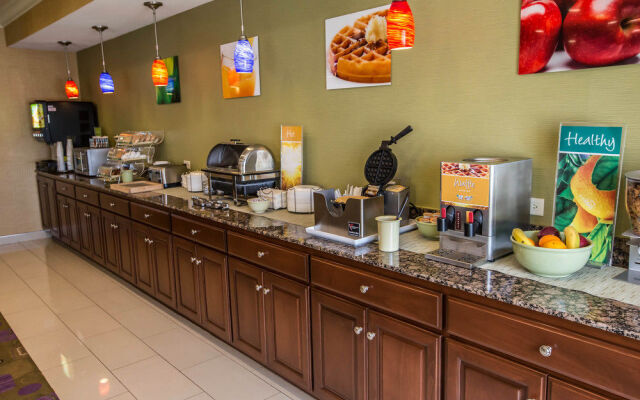 Quality Inn & Suites South