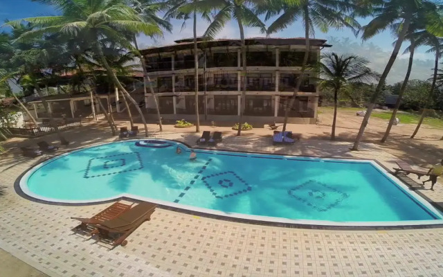 Whispering Palms Hotel