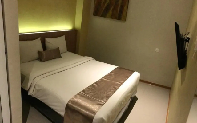 Deli Hotel