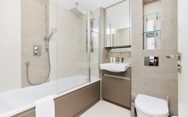 The River Thames Wonder - Tempting 2bdr Flat With Balcony