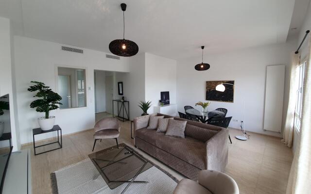 Prestige Luxurious 120m2 Next to UN Offices Lac2