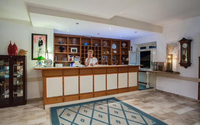 Hotel Sandalyon