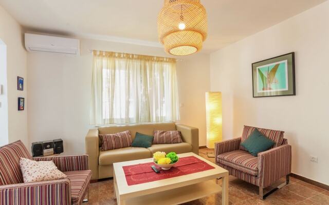 Cozy Coastal Retreat in Zadar