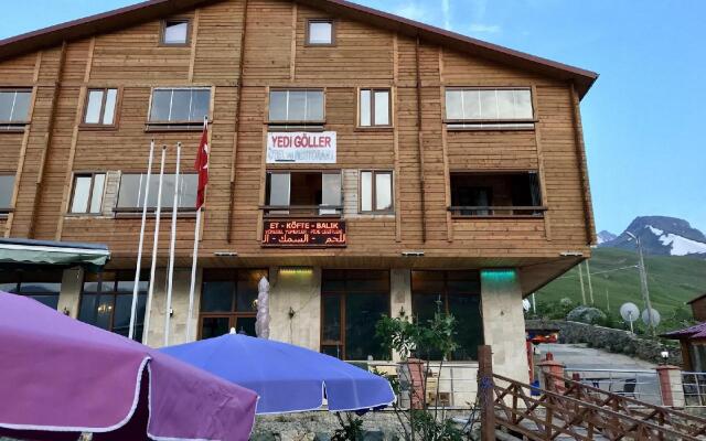 Yedigoller Hotel & Restaurant