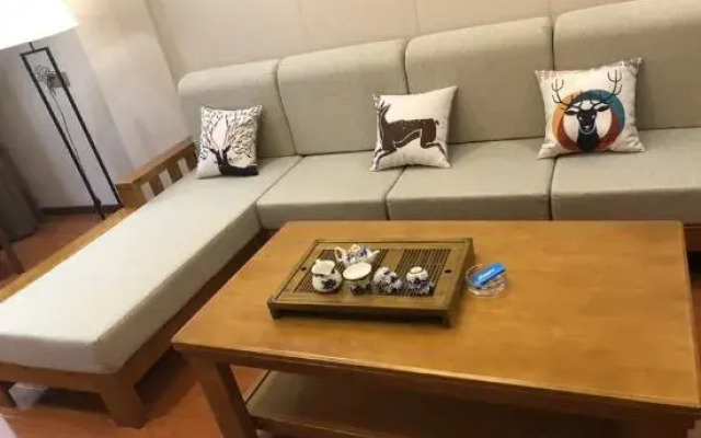 Huitong Business Hotel