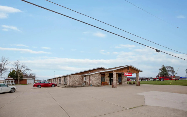 OYO Hotel Chesaning Route 52 & Hwy 57