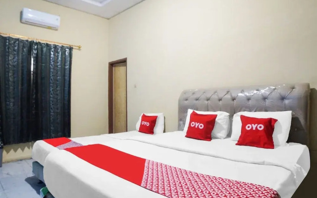 OYO 92075 Sky Residence Mawar