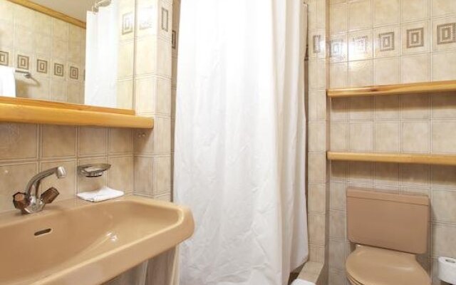 Arena Guesthouse