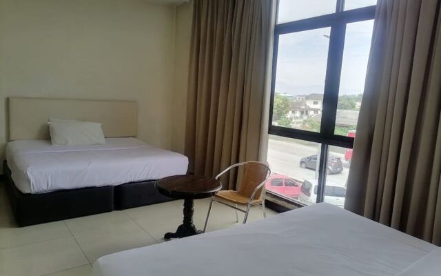 OYO 90392 Pulai City Hotel