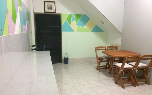 OYO 75304 Riverside Guesthouse