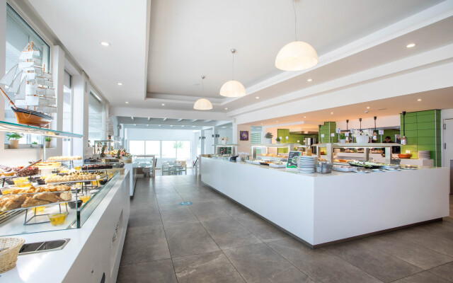Lindos White Hotel & Suites