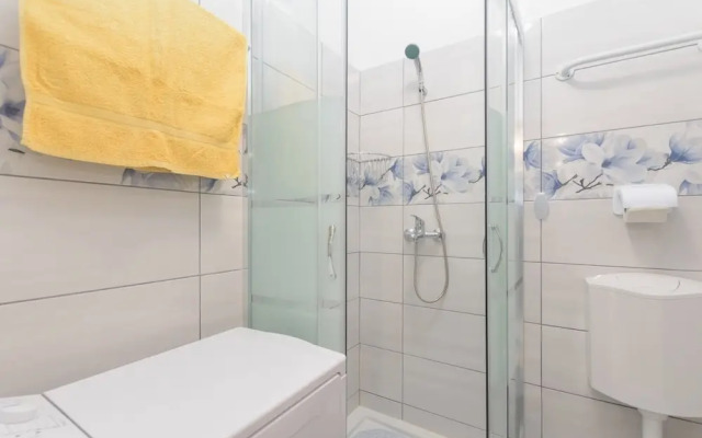 Orange - Garden Terrace - SA1