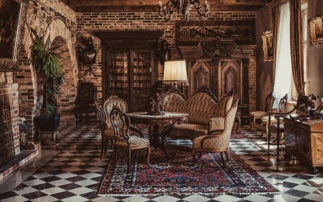 Żabi Dwór - Hotel, Restauracja, Spa