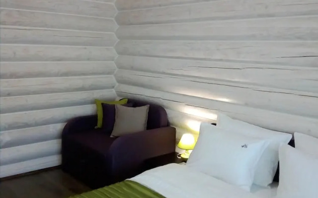 Whiteberry Hotel