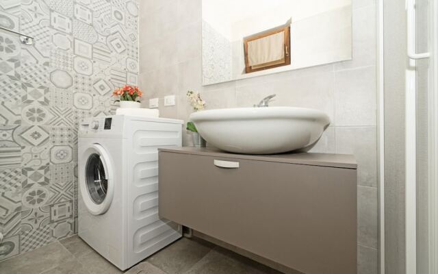 Lauri 0 18 by Wonderful Italy