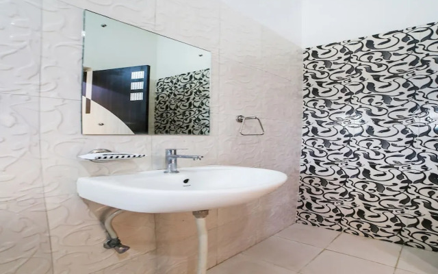 Oyo 37963 K R Guest House