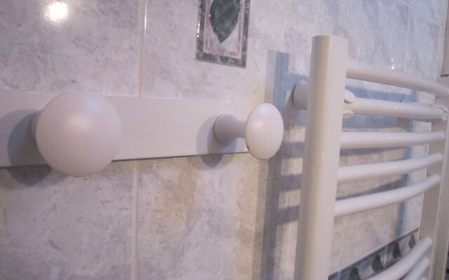 Cozy Cottage in Vaires-sur-marne With Garden