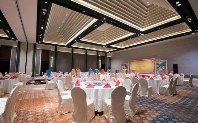 Shangri-La Resort, Shangri-La