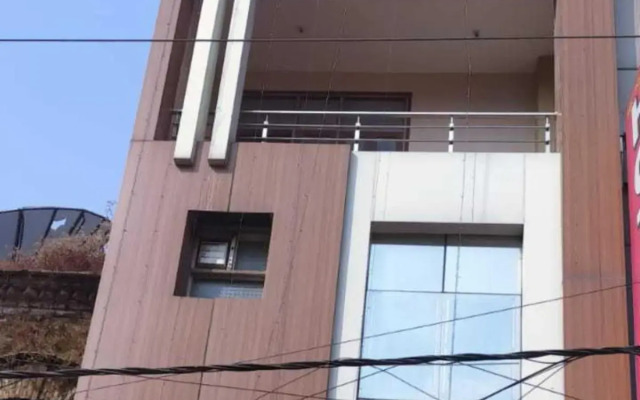 Oyo Flagship 80620 Hotel The Gagan