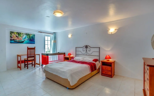 Montenegro Superbly Located Family Vila W