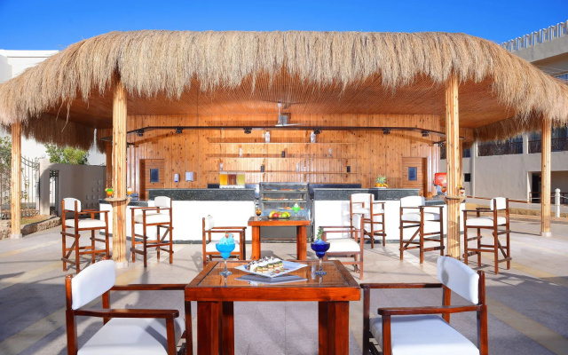 Pickalbatros Royal Moderna Resort