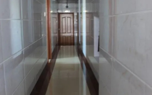 Chezhan Hotel (Shanghai Zhuhang Branch)