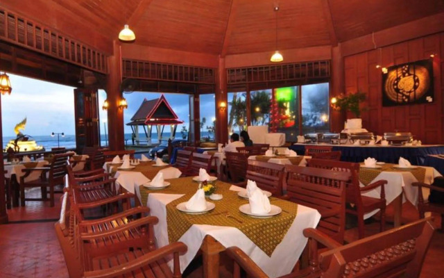 Baan Karonburi Resort