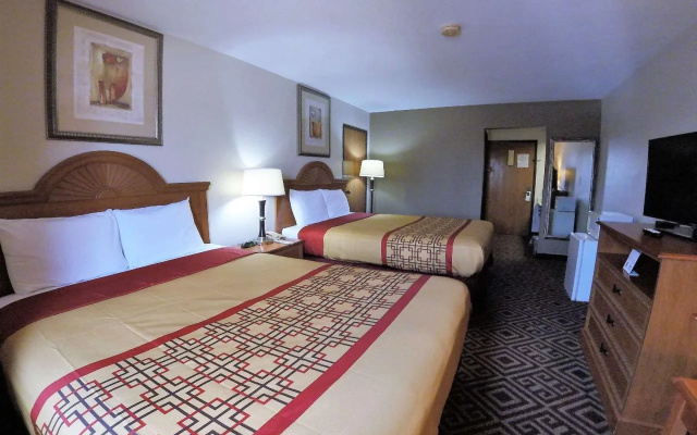 Travel Inn & Suites - Sikeston/Miner (i-55 Exit-67)