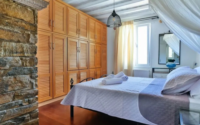 Charming 3-bedroom House in Tinos