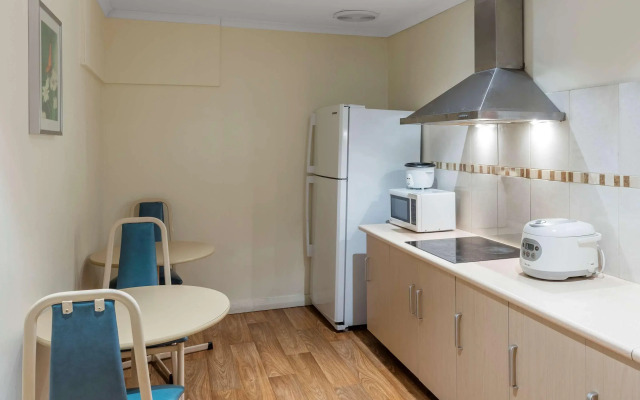 Best Western Plus Service Inn & Suites