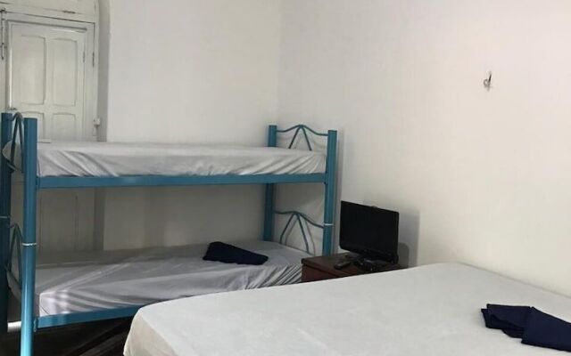 Ribeira dos Arrecifes Hostel