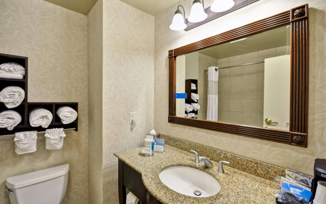 Hampton Inn & Suites North Charleston-University Blvd