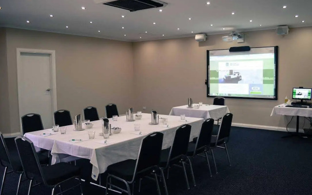 Quality Hotel Melbourne Airport