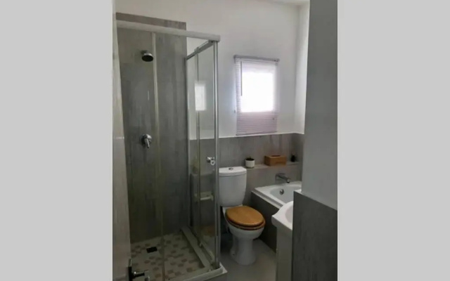 42 Thira - Beautiful Beach apartment
