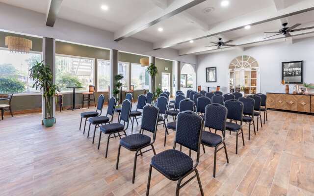 Best Western Plus Hill House