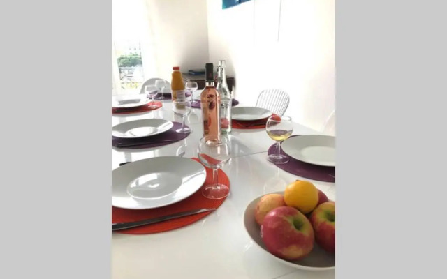 Spacious 3 BR flat Nice center - magnificent view-parking