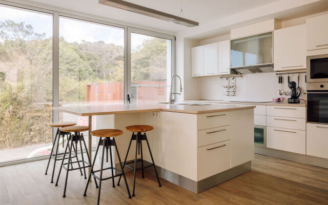 White Exclusive Suite & Villas