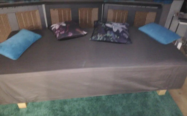 Luxury Pilvax Studio
