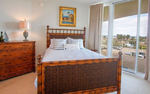 Crb0315 4 Bedroom Condo