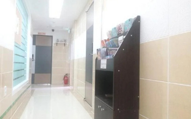 Hongdae Uncle Residence