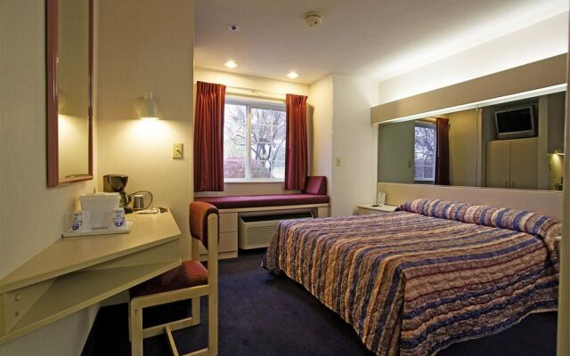 Americas Best Value Inn & Suites - N. Lima/Boardman